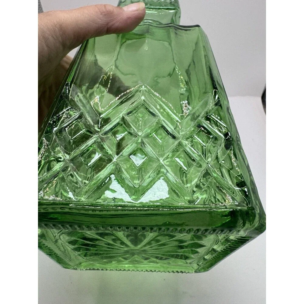 Emerald Green Glass Whiskey Decanter 10